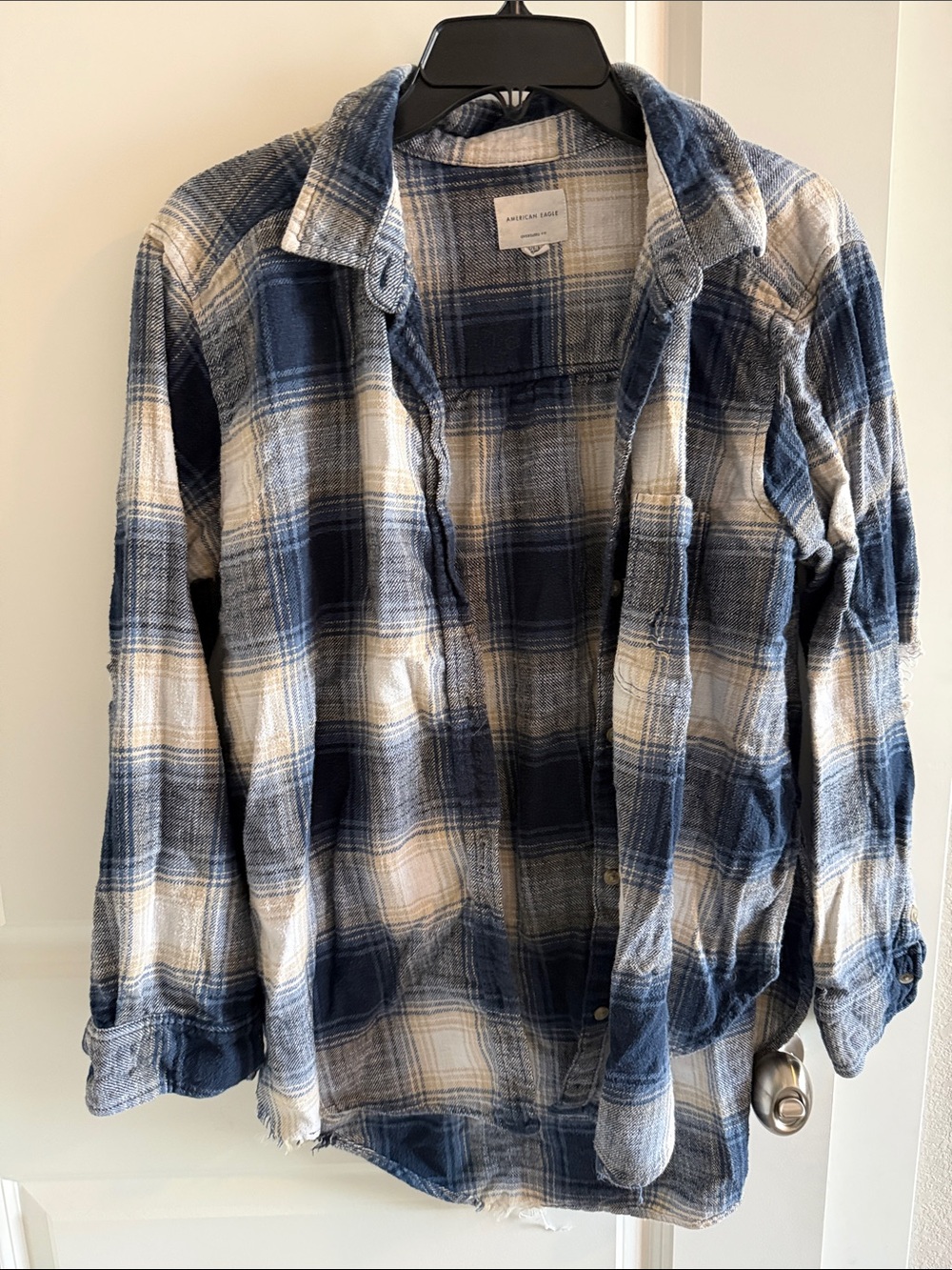 American Eagle Outfitters Blue and Cream Plaid Button-Down Shirt
